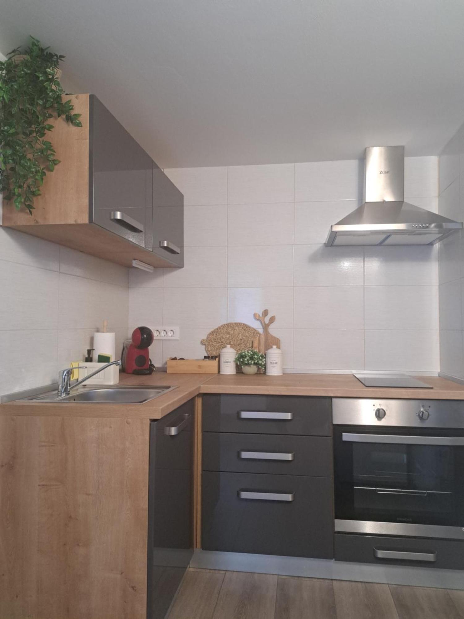 Gospić Apartman Luma מראה חיצוני תמונה
